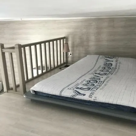 Dieppe Appartement Апартаменты *